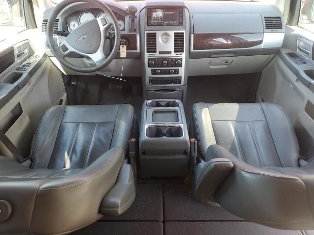 2010 Chrysler Town & Country Touring