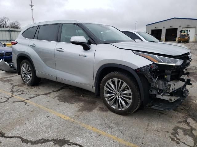 2020 Toyota Highlander Hybrid Platinum