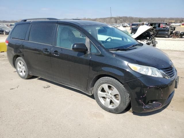 2014 Toyota Sienna LE