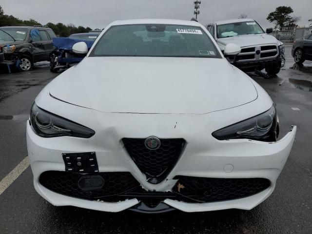 2022 Alfa Romeo Giulia