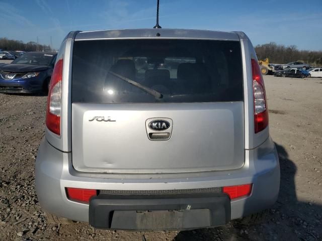 2013 KIA Soul +