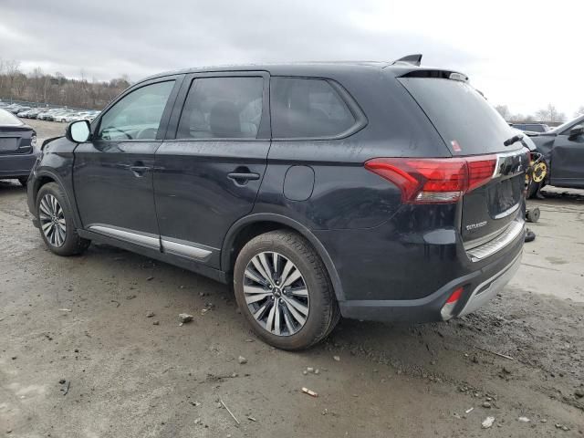 2020 Mitsubishi Outlander SE