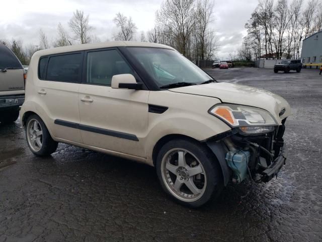 2011 KIA Soul +