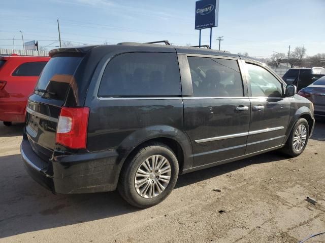 2013 Chrysler Town & Country Touring L