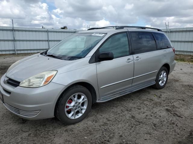 2005 Toyota Sienna LE