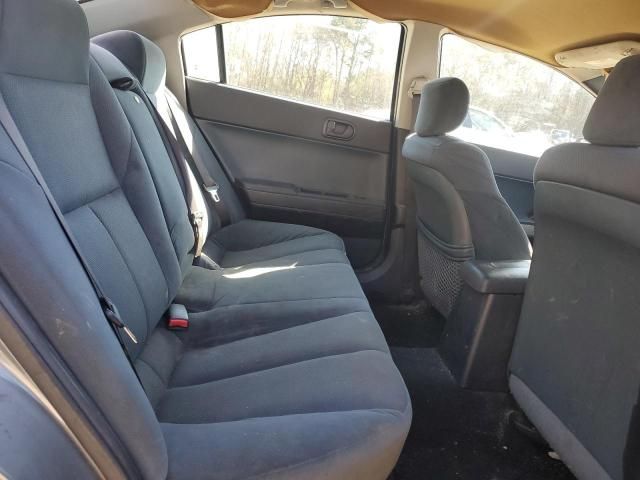 2004 Mitsubishi Galant ES Medium