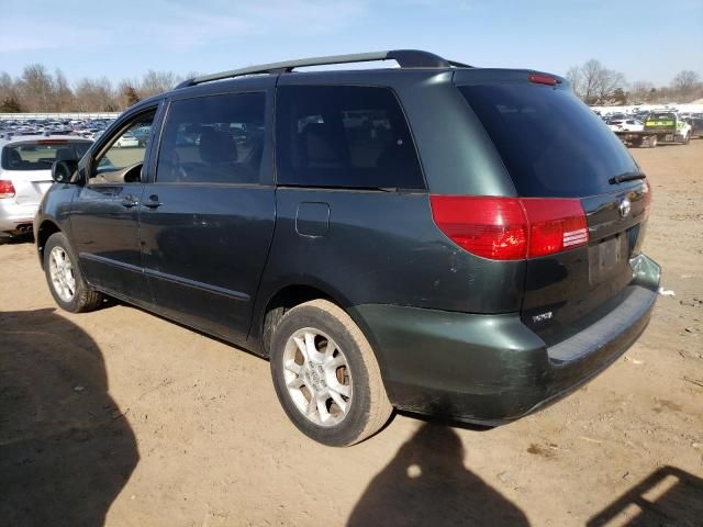 2004 Toyota Sienna LE