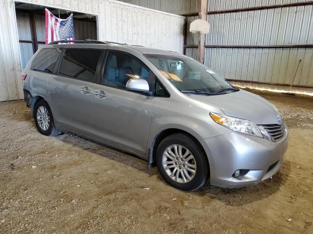 2016 Toyota Sienna XLE