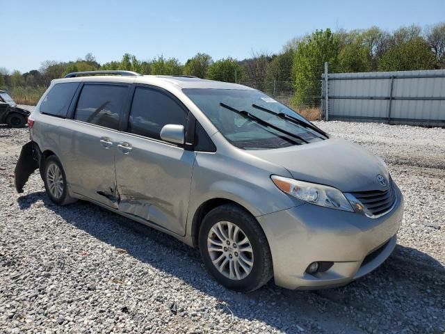 2015 Toyota Sienna XLE