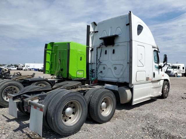 2018 Freightliner Cascadia 125