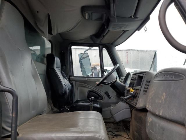 2005 International 4000 4400