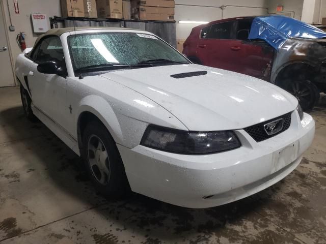 2000 Ford Mustang