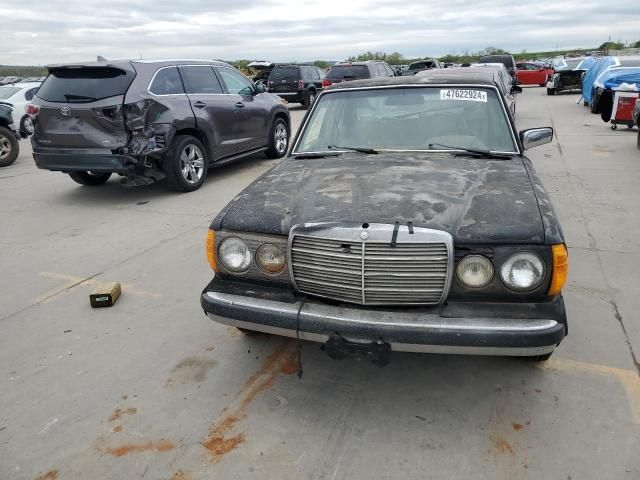 1981 Mercedes-Benz 300