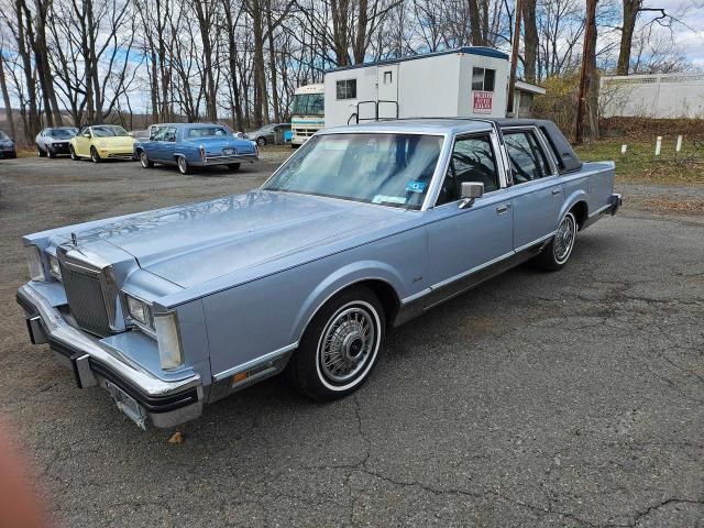 1984 Lincoln Town Car