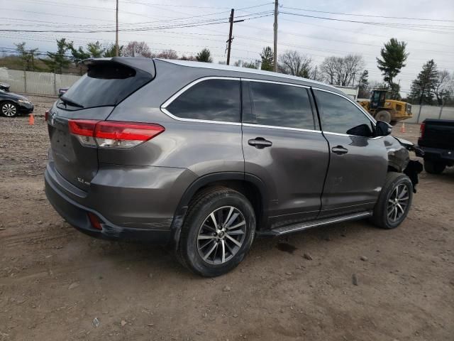 2017 Toyota Highlander SE