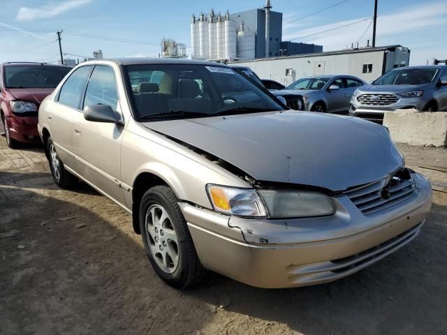 1999 Toyota Camry LE