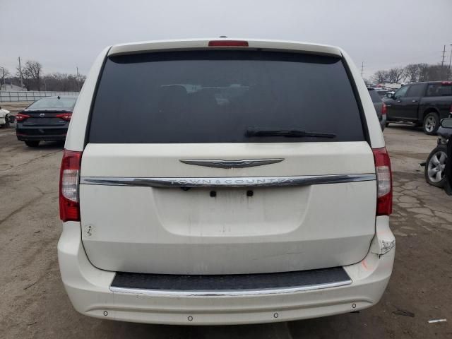 2012 Chrysler Town & Country Touring L