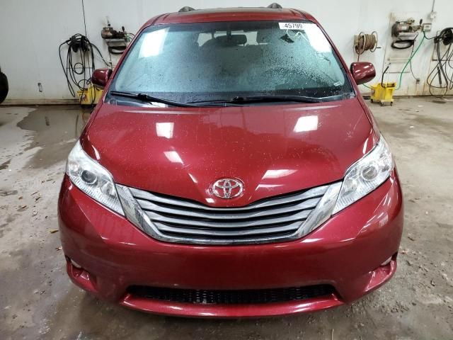 2014 Toyota Sienna XLE