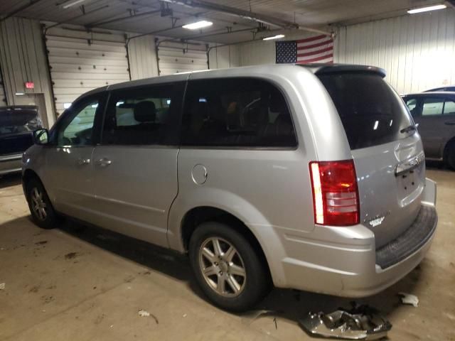 2010 Chrysler Town & Country LX