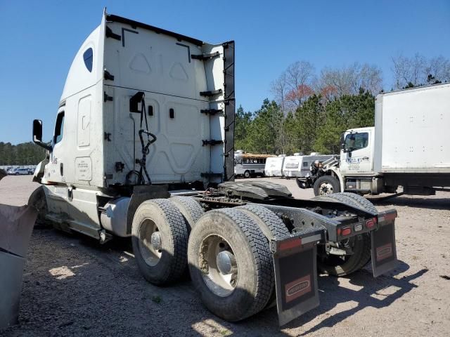 2019 Freightliner Cascadia 126