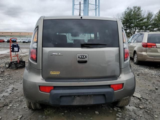 2010 KIA Soul +