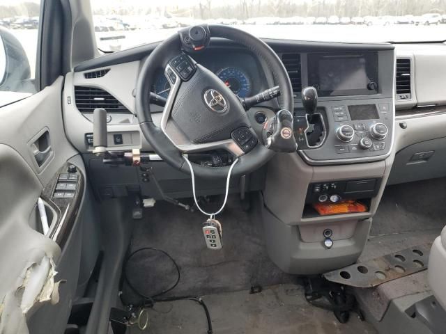 2015 Toyota Sienna XLE