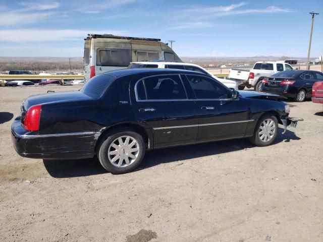 2011 Lincoln Town Car Signature Limited