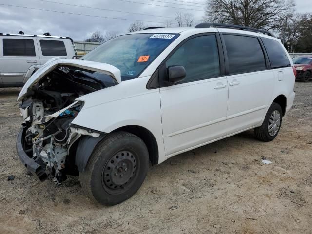 2010 Toyota Sienna CE