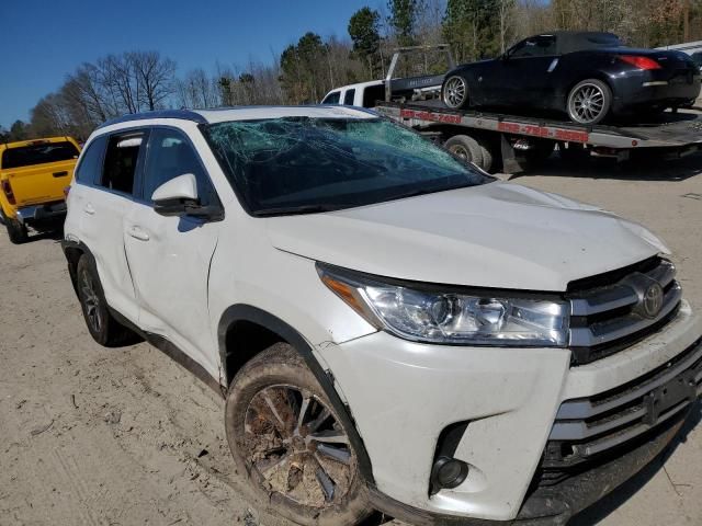 2019 Toyota Highlander SE