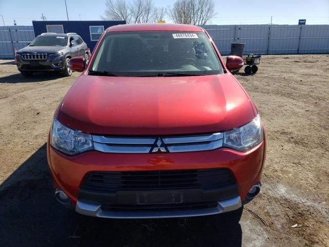 2015 Mitsubishi Outlander SE