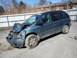 Salvage cars for sale from Copart Albany, NY: 2005 Dodge Caravan SE