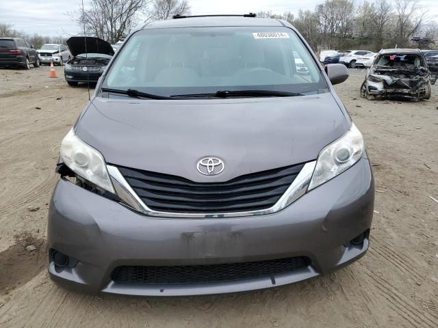 2014 Toyota Sienna LE