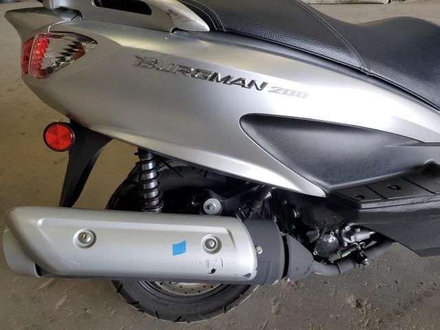 2018 Suzuki UH200