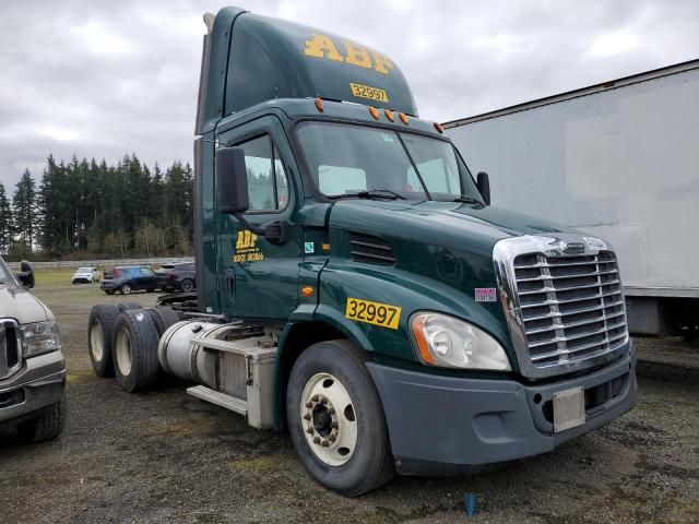 2013 Freightliner Cascadia 113