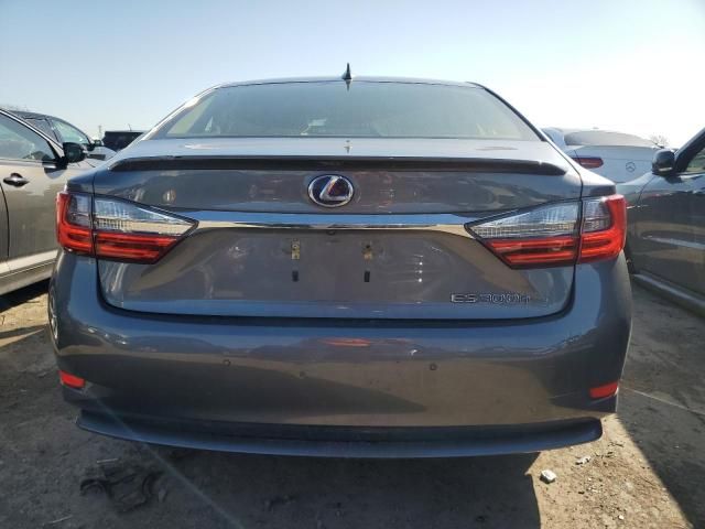 2018 Lexus ES 300H