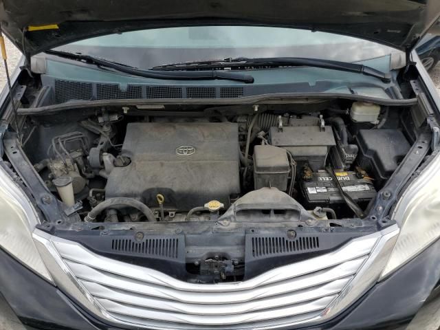 2013 Toyota Sienna XLE