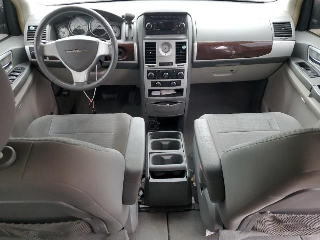 2010 Chrysler Town & Country Touring