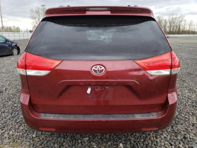 2013 Toyota Sienna LE