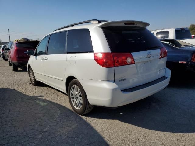 2009 Toyota Sienna XLE