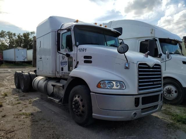 2013 Mack 600 CXU600