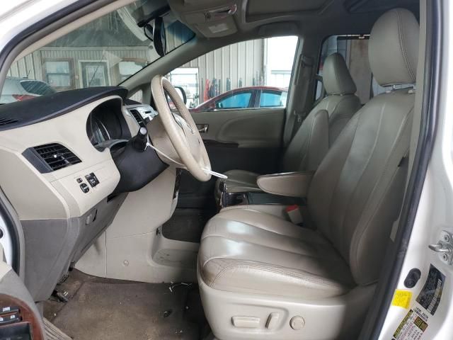 2013 Toyota Sienna XLE