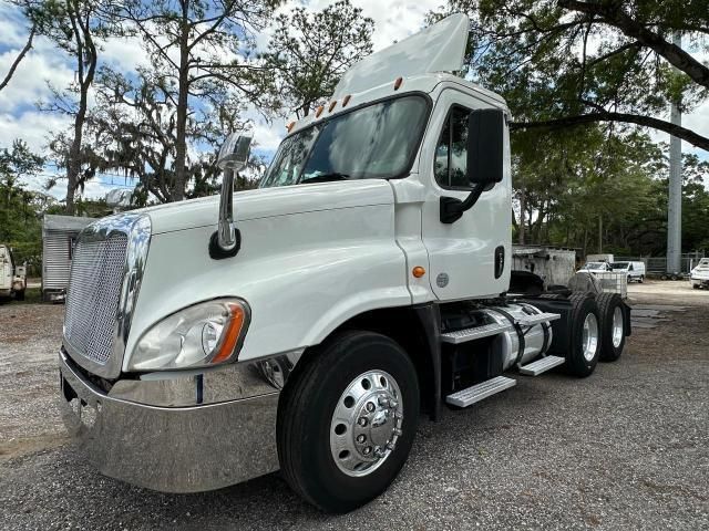 2014 Freightliner Cascadia 125