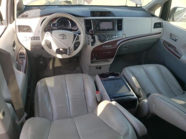 2014 Toyota Sienna XLE