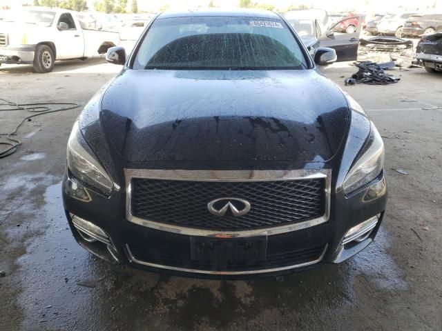 2016 Infiniti Q70 3.7