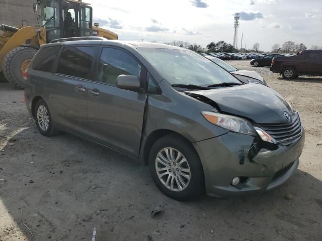 2011 Toyota Sienna XLE