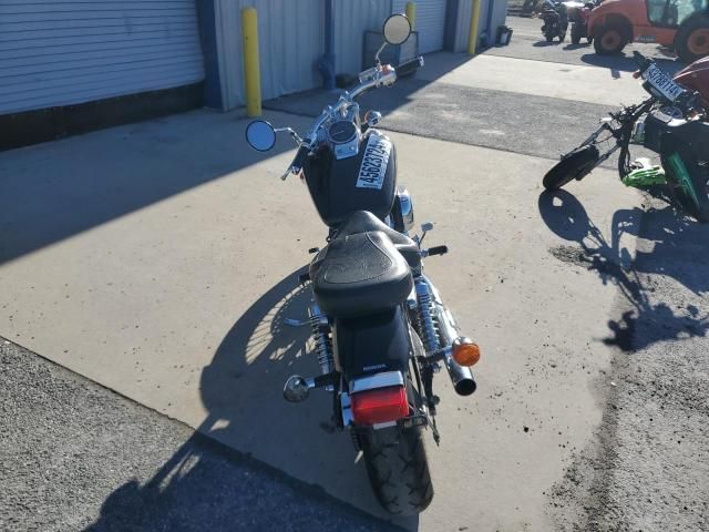 2005 Honda VT750 C