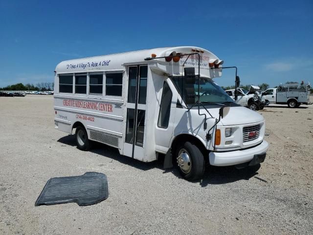 2001 GMC Savana Cutaway G3500