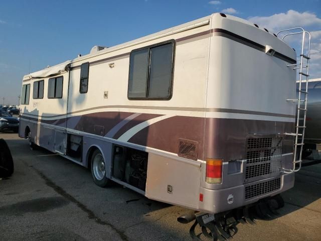 1999 Freightliner Chassis X Line Motor Home