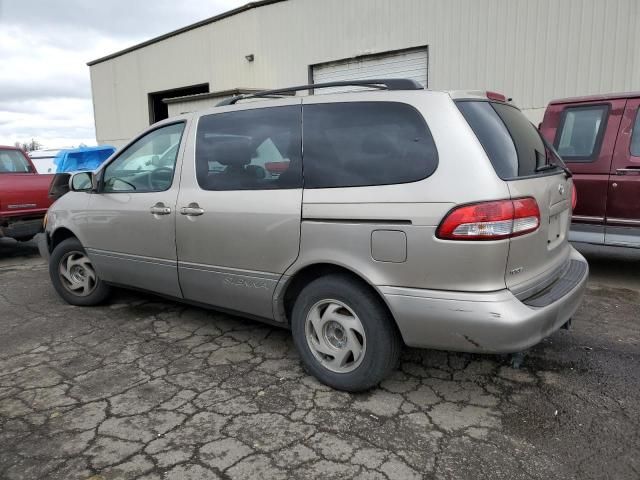 2003 Toyota Sienna LE