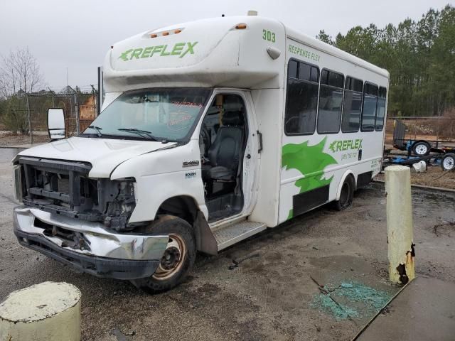 2016 Ford Econoline E450 Super Duty Cutaway Van